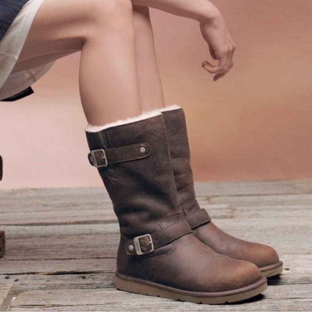 UGG size 7 Kensington Brown Moto Boots